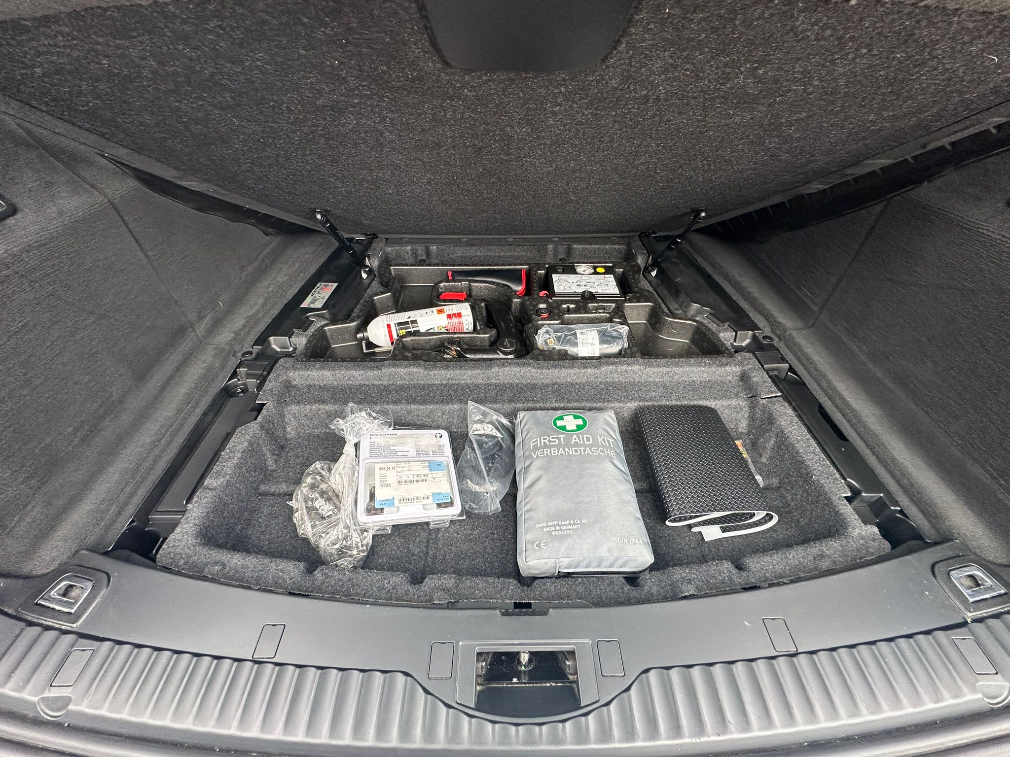 BMW M5 e61 f8648bf5 af5f 4d4d b3b8 53a708e00387